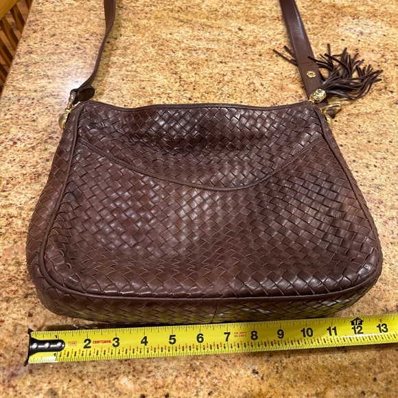VINTAGE 👜COSCI WOVEN BROWN LEATHER SHOULDER BAG WITH GOLD HARDWARE & POCKETS - Picture 7 of 10